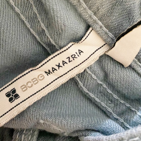 BCBG MazAzaria Flare Jeans Light Blue Denim Size 27 EUC - Picture 8 of 12